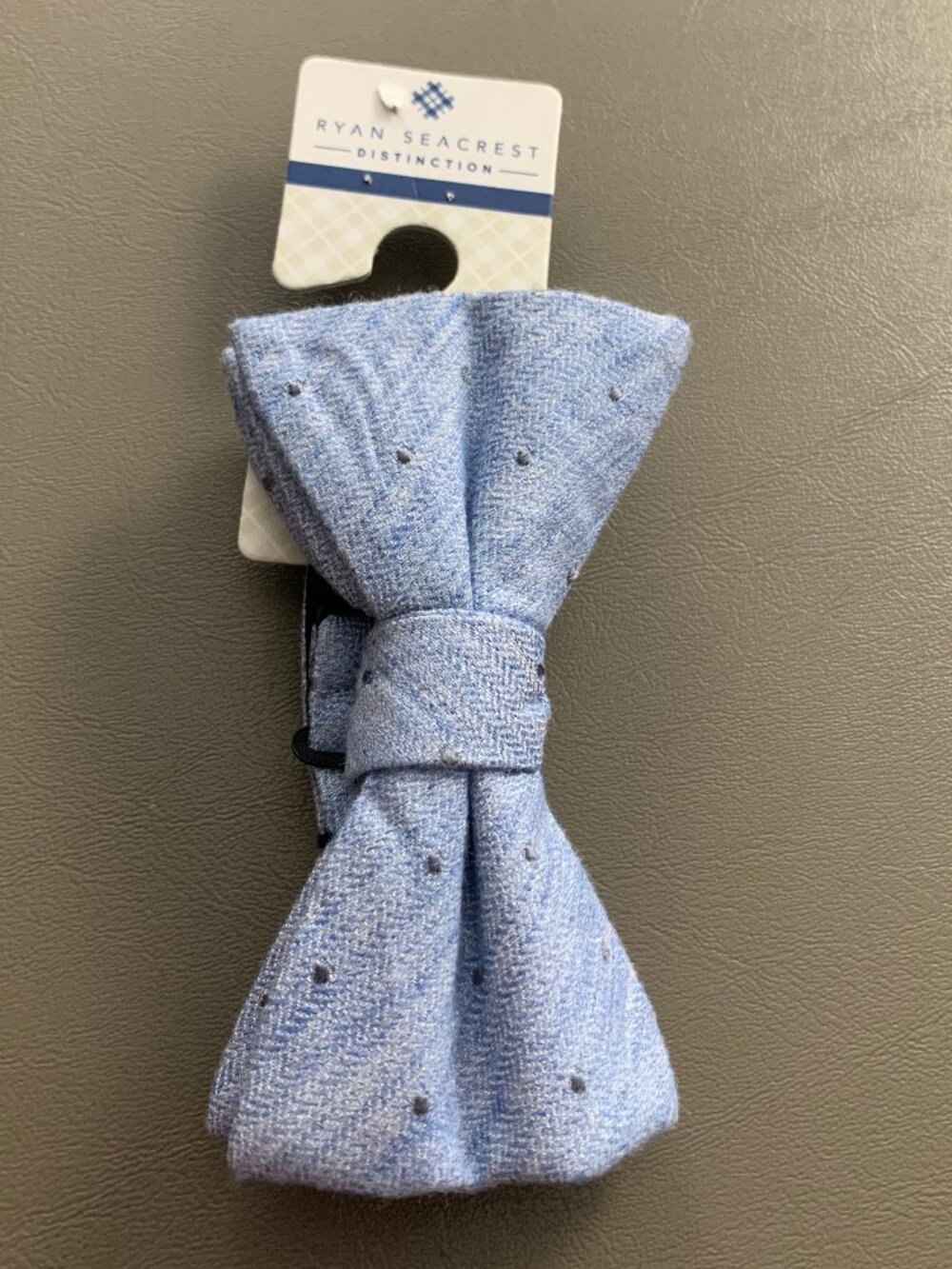 Ryan Seacrest Distinction Men's Lolan Dot Pre-Tied Bow-Tie, Blue, One Size